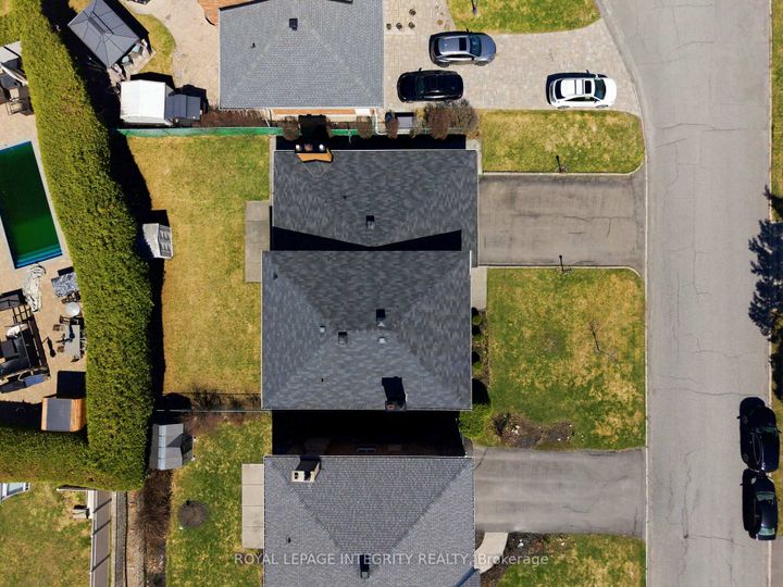 Photo 27 at 10 Parmalea Crescent, Nepean (Pineglen/Country Place), Ottawa