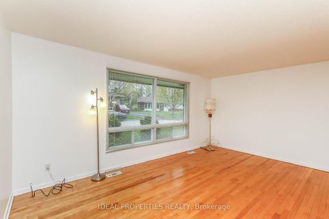 Photo 3 at 2699 Stone Crescent, Nepean (Redwood Park), Ottawa