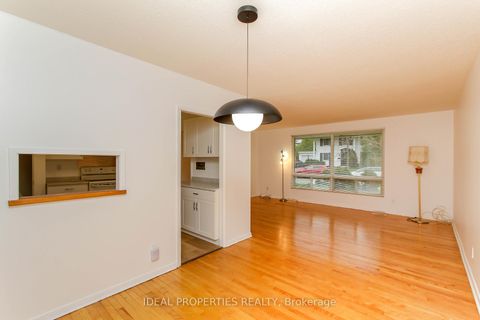Photo 5 at 2699 Stone Crescent, Nepean (Redwood Park), Ottawa
