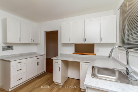 Photo 10 at 2699 Stone Crescent, Nepean (Redwood Park), Ottawa
