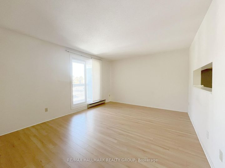 Photo 5 at 310 - 214 Viewmount Drive, Nepean (Borden Farm/Stewart Farm/Carleton Heights/Parkwood Hills), Ottawa