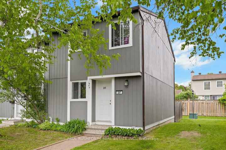 Photo 1 at 207 Thistledown Court, Nepean (Pheasant Run), Ottawa