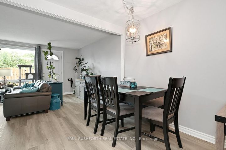 Photo 8 at 207 Thistledown Court, Nepean (Pheasant Run), Ottawa