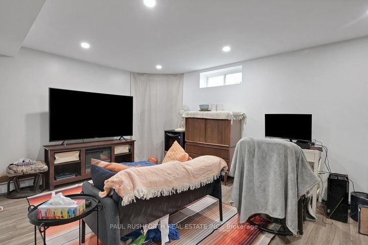 Photo 19 at 207 Thistledown Court, Nepean (Pheasant Run), Ottawa