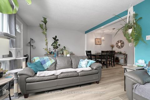 Photo 6 at 207 Thistledown Court, Nepean (Pheasant Run), Ottawa