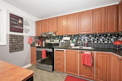 Photo 9 at 207 Thistledown Court, Nepean (Pheasant Run), Ottawa