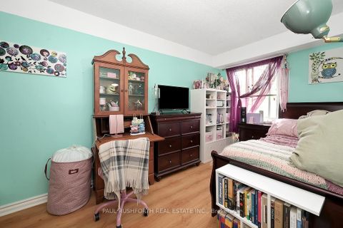 Photo 17 at 207 Thistledown Court, Nepean (Pheasant Run), Ottawa