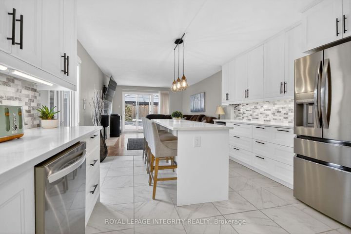 Photo 12 at 161 Longshire Circle, Nepean (Longfields), Ottawa