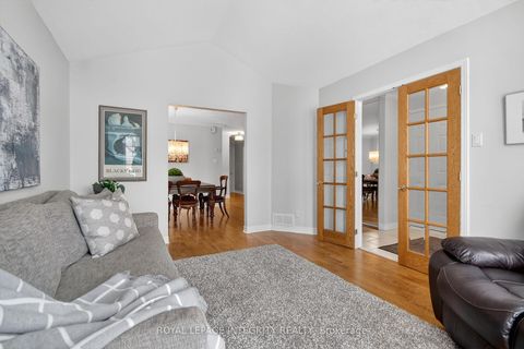 Photo 7 at 161 Longshire Circle, Nepean (Longfields), Ottawa