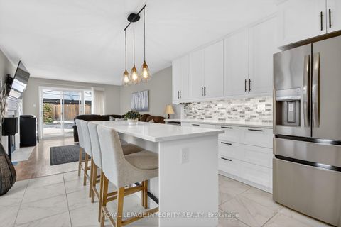 Photo 19 at 161 Longshire Circle, Nepean (Longfields), Ottawa