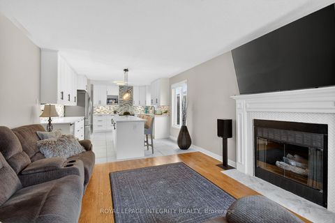 Photo 25 at 161 Longshire Circle, Nepean (Longfields), Ottawa