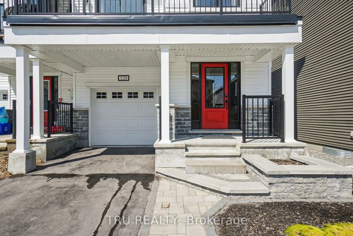 Photo 1 at 520 Rye Grass Way, Nepean (Half Moon Bay), Ottawa