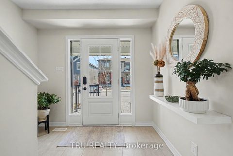 Photo 2 at 520 Rye Grass Way, Nepean (Half Moon Bay), Ottawa