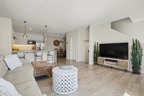 Photo 5 at 520 Rye Grass Way, Nepean (Half Moon Bay), Ottawa