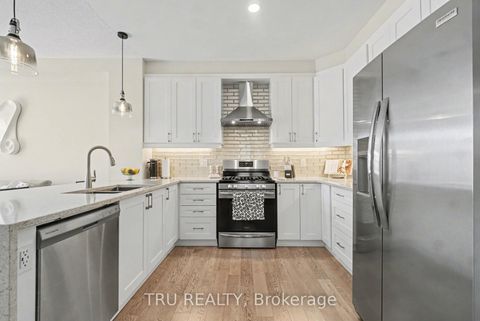 Photo 11 at 520 Rye Grass Way, Nepean (Half Moon Bay), Ottawa