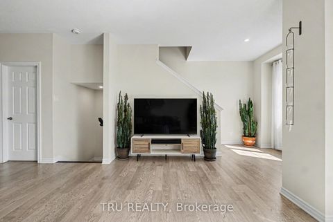 Photo 14 at 520 Rye Grass Way, Nepean (Half Moon Bay), Ottawa