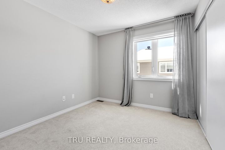Photo 22 at 34 Coppermine Street, Nepean (Heritage Park), Ottawa