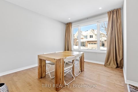 Photo 2 at 34 Coppermine Street, Nepean (Heritage Park), Ottawa