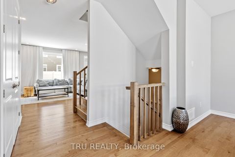 Photo 4 at 34 Coppermine Street, Nepean (Heritage Park), Ottawa