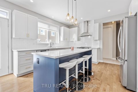 Photo 14 at 34 Coppermine Street, Nepean (Heritage Park), Ottawa