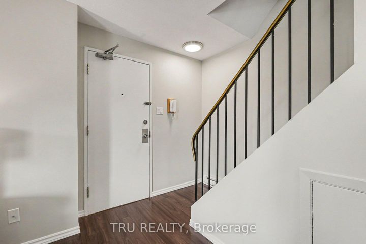 Photo 3 at 8 - 22 Sweetbriar Circle, Nepean (Pheasant Run), Ottawa
