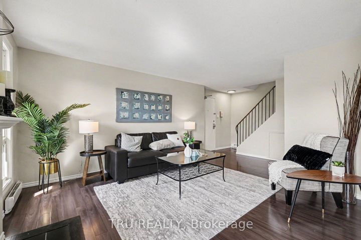 Photo 5 at 8 - 22 Sweetbriar Circle, Nepean (Pheasant Run), Ottawa