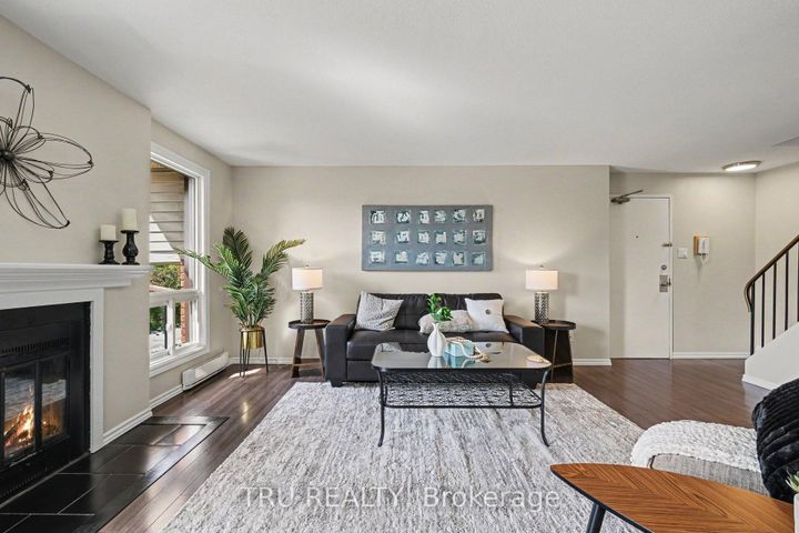 Photo 6 at 8 - 22 Sweetbriar Circle, Nepean (Pheasant Run), Ottawa
