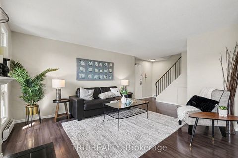 Photo 5 at 8 - 22 Sweetbriar Circle, Nepean (Pheasant Run), Ottawa