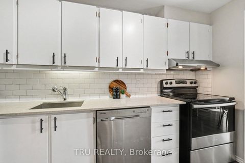 Photo 10 at 8 - 22 Sweetbriar Circle, Nepean (Pheasant Run), Ottawa