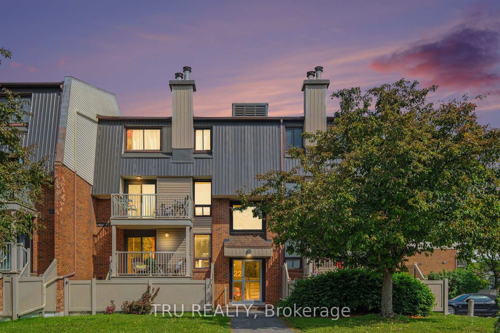 8 - 22 Sweetbriar Circle, Nepean (Pheasant Run), Ottawa 