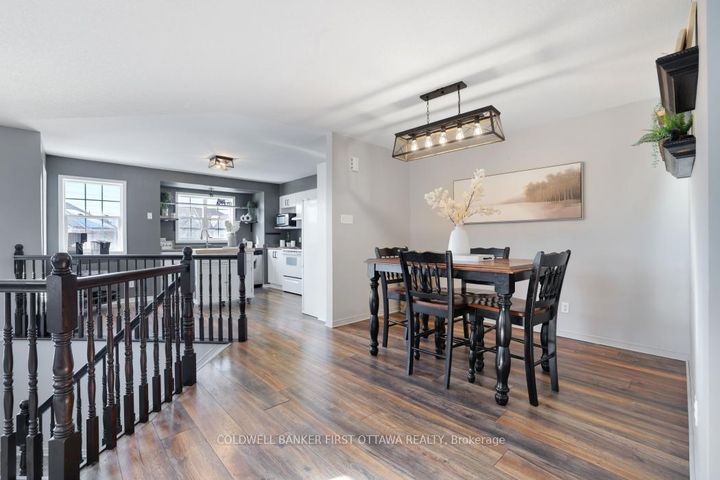 Photo 5 at 37 Boulder Way, Nepean (Longfields), Ottawa