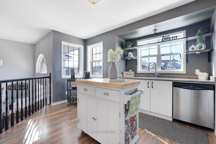 Photo 11 at 37 Boulder Way, Nepean (Longfields), Ottawa