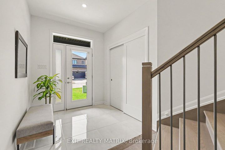 Photo 1 at 19 Fossa Terrace, Nepean (Half Moon Bay), Ottawa
