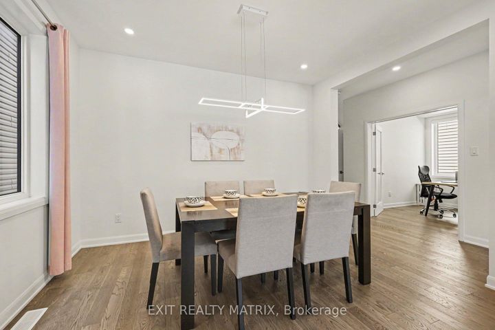 Photo 2 at 19 Fossa Terrace, Nepean (Half Moon Bay), Ottawa