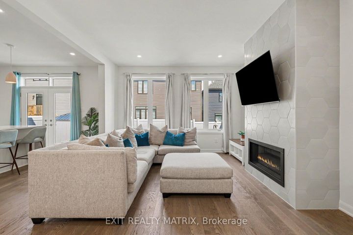 Photo 7 at 19 Fossa Terrace, Nepean (Half Moon Bay), Ottawa