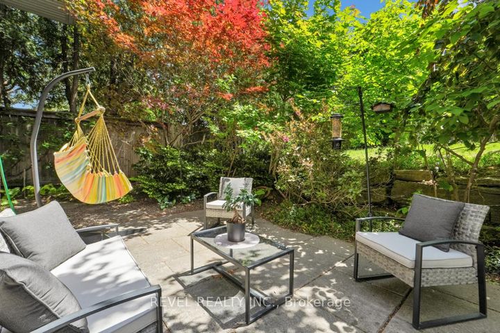 Photo 2 at 144 Monterey Drive, Nepean (Leslie Park), Ottawa