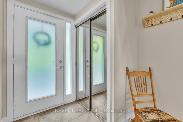 Photo 3 at 144 Monterey Drive, Nepean (Leslie Park), Ottawa
