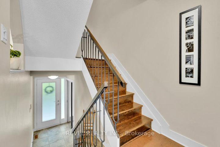 Photo 5 at 144 Monterey Drive, Nepean (Leslie Park), Ottawa