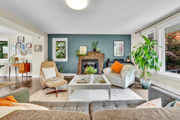 Photo 7 at 144 Monterey Drive, Nepean (Leslie Park), Ottawa