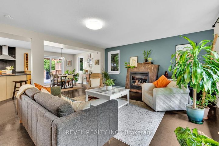Photo 8 at 144 Monterey Drive, Nepean (Leslie Park), Ottawa