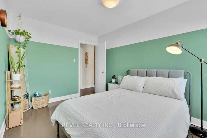 Photo 22 at 144 Monterey Drive, Nepean (Leslie Park), Ottawa