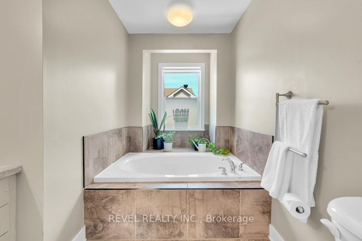 Photo 28 at 144 Monterey Drive, Nepean (Leslie Park), Ottawa