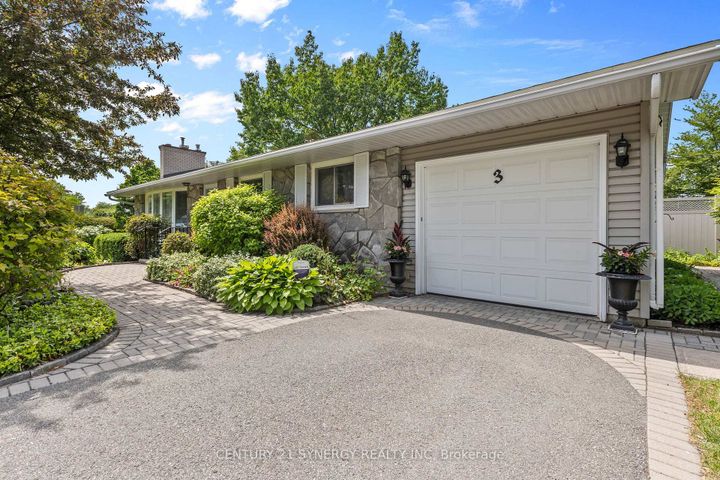 Photo 1 at 3 Auburn Street, Nepean (Lynwood Village), Ottawa