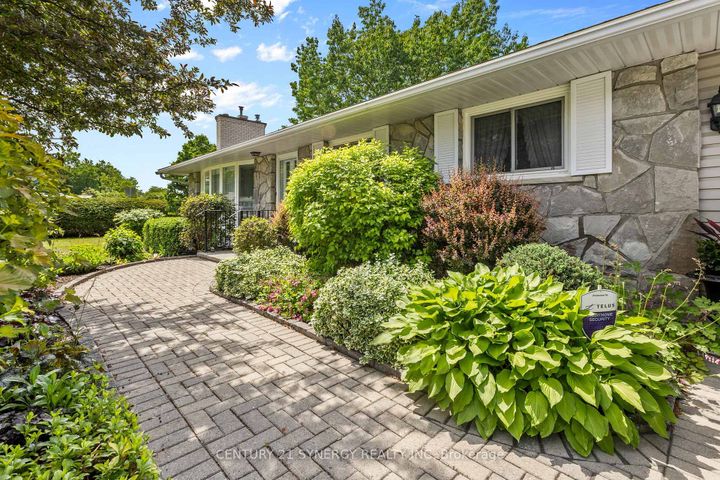 Photo 5 at 3 Auburn Street, Nepean (Lynwood Village), Ottawa