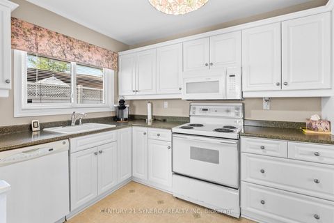 Photo 13 at 3 Auburn Street, Nepean (Lynwood Village), Ottawa