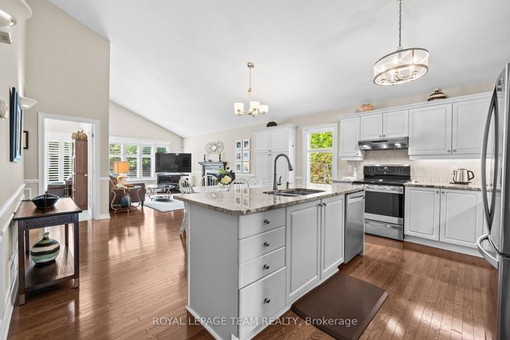 Photo 8 at 26 Escade Drive, Nepean (Barrhaven East), Ottawa