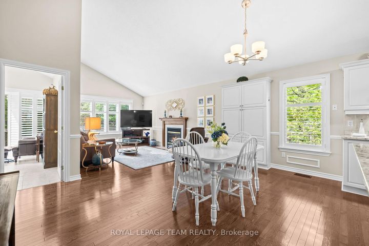Photo 10 at 26 Escade Drive, Nepean (Barrhaven East), Ottawa