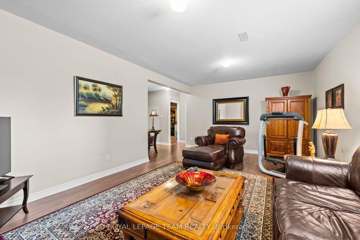 Photo 29 at 26 Escade Drive, Nepean (Barrhaven East), Ottawa