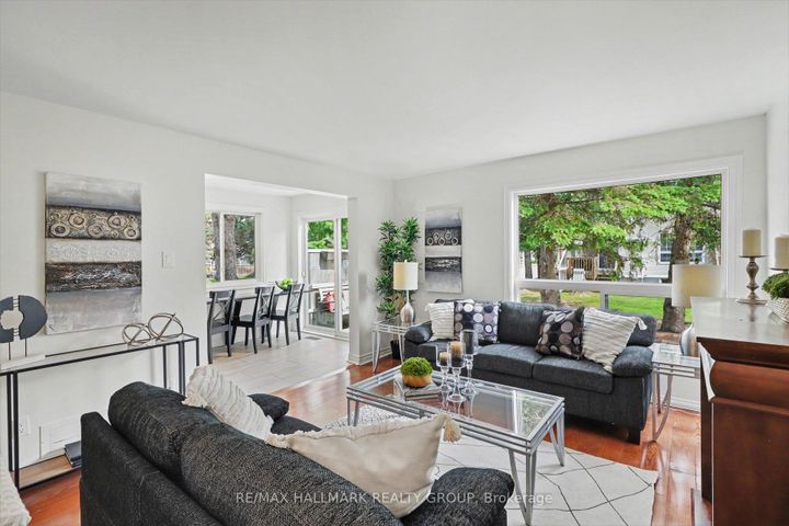 Photo 4 at 27 Sandcliffe Terrace, Nepean (Centrepointe), Ottawa