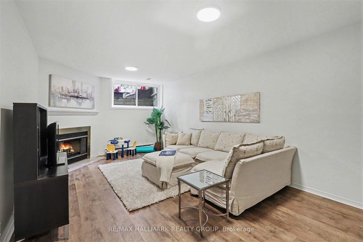 Photo 26 at 27 Sandcliffe Terrace, Nepean (Centrepointe), Ottawa